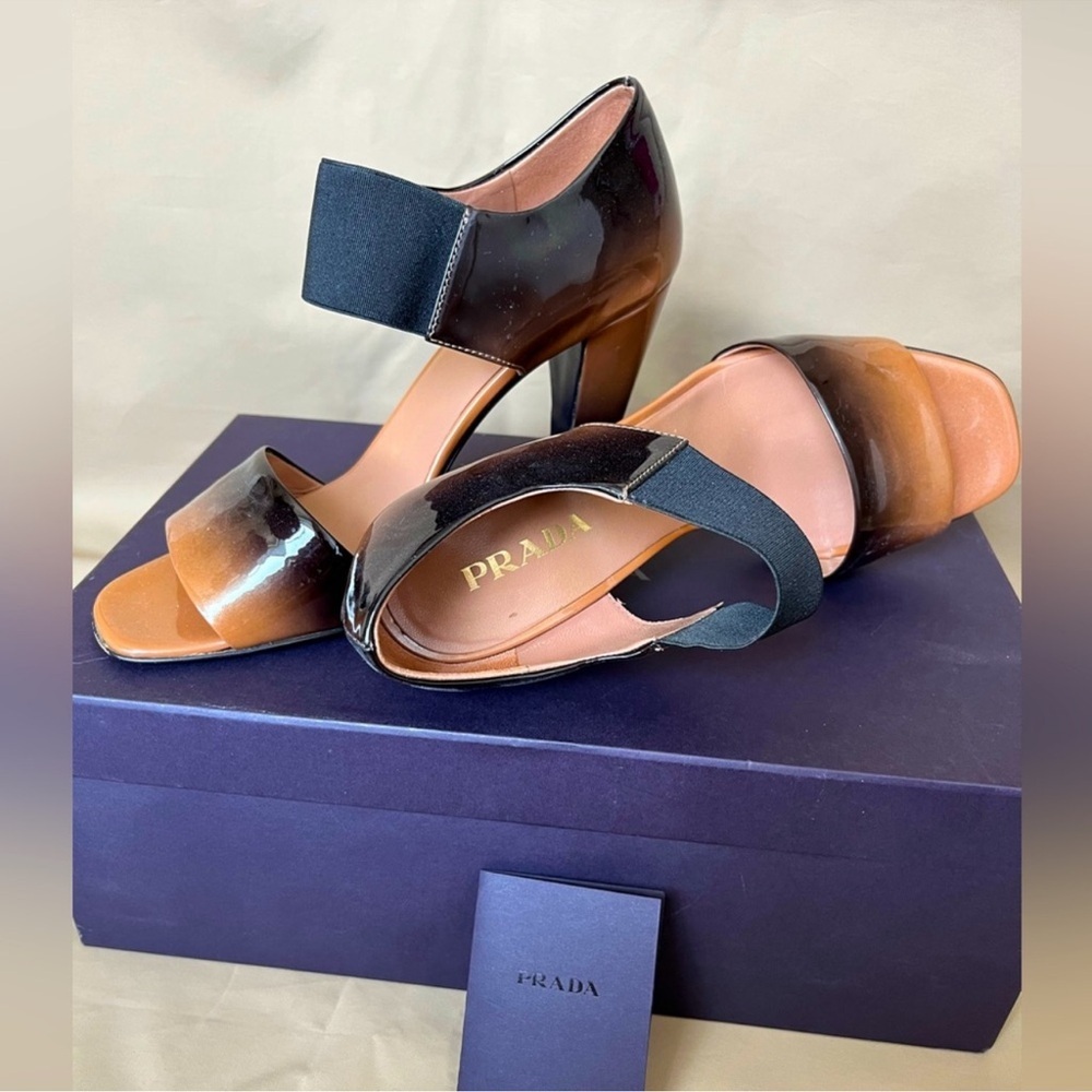 PRADA Patent Leather Banana  heels open toes Tan/ Black EUC. Size 37.5 WITH BOX - Picture 2 of 5